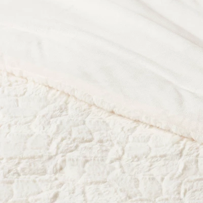 Textured Faux Fur Comforter & Sham Set - Threshold™ 5 Textured Faux Fur Comforter & Sham Set - Threshold™ - Image 3