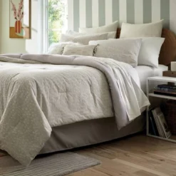 8pc Luxe Jacquard Snow Leopard Comforter Set Beige - Threshold™ -Threshold GUEST a51161d1 cf89 436f 937a 215b60ad254d